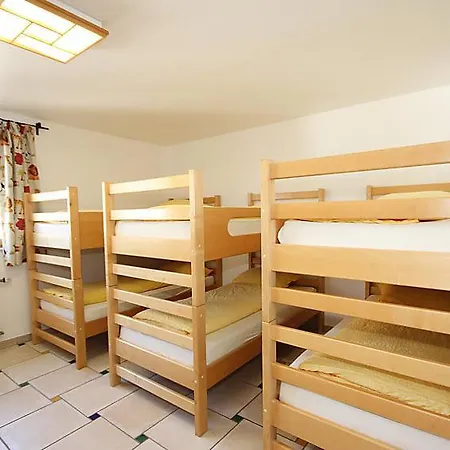 Hébergement de vacances Sleeps 45 Munshausen