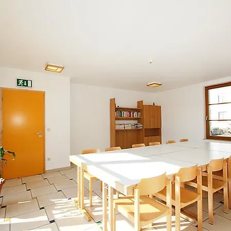 Hébergement de vacances Sleeps 45 Munshausen